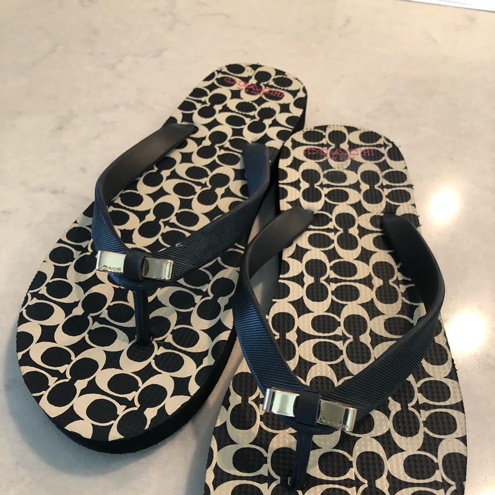 Coach flip flops size 9-10